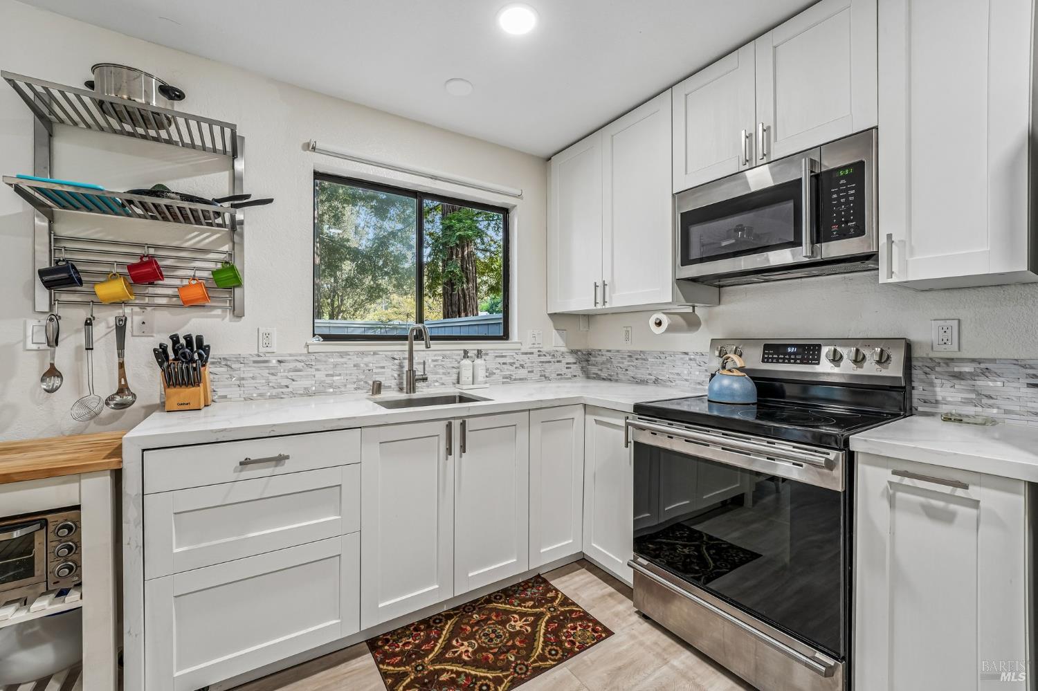 25 Hector Lane Novato CA 94949