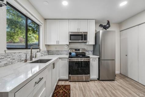25 Hector Lane Novato CA 94949