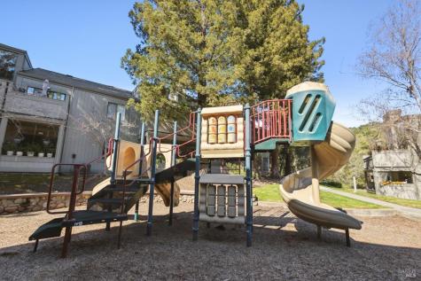 109 Pelican Lane Novato CA 94949
