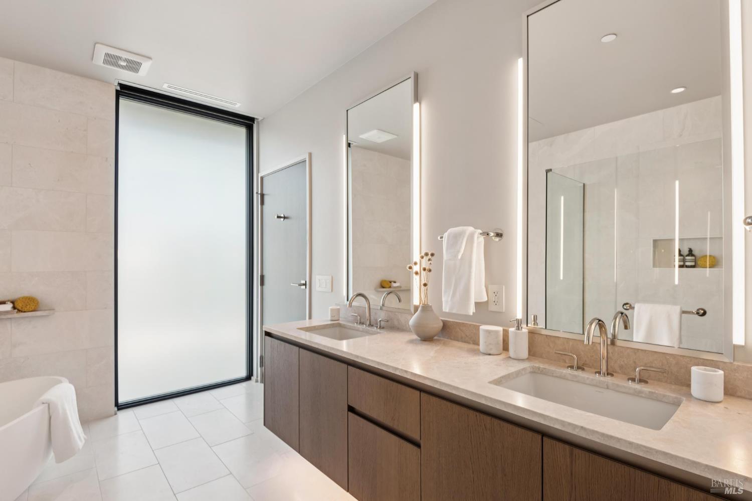 171 Sawmilll Circle Healdsburg CA 95448