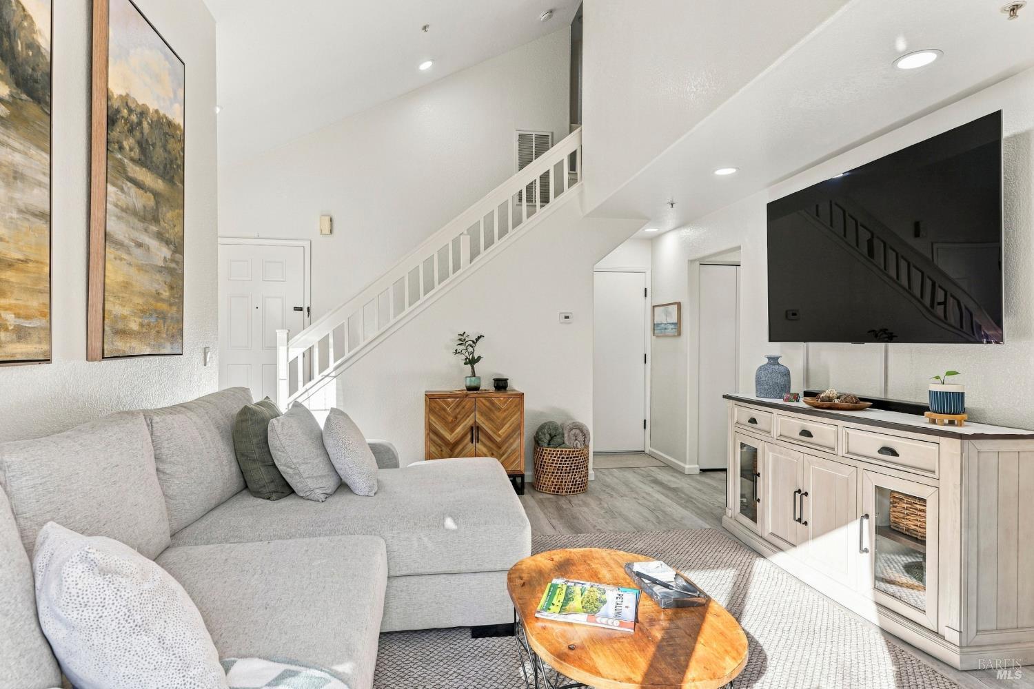 1737 Madeira Circle Petaluma CA 94954