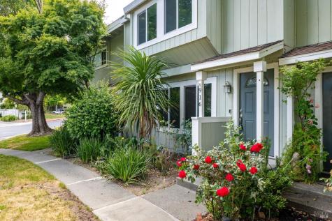 916 Sunnybrae Lane Novato CA 94947