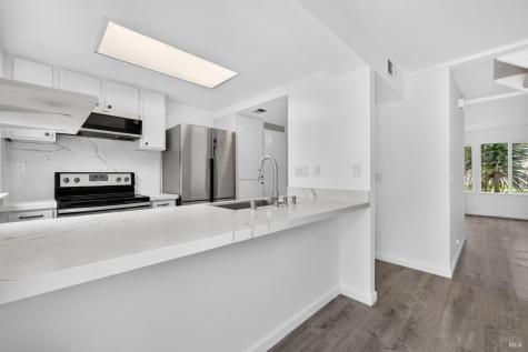 916 Sunnybrae Lane Novato CA 94947