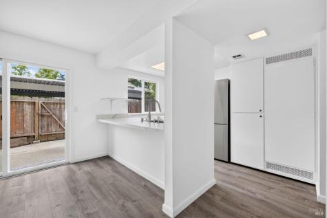 916 Sunnybrae Lane Novato CA 94947