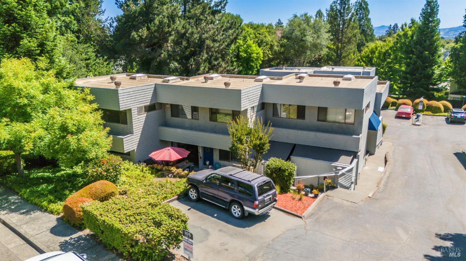105 Virginia Avenue Sebastopol CA 95472