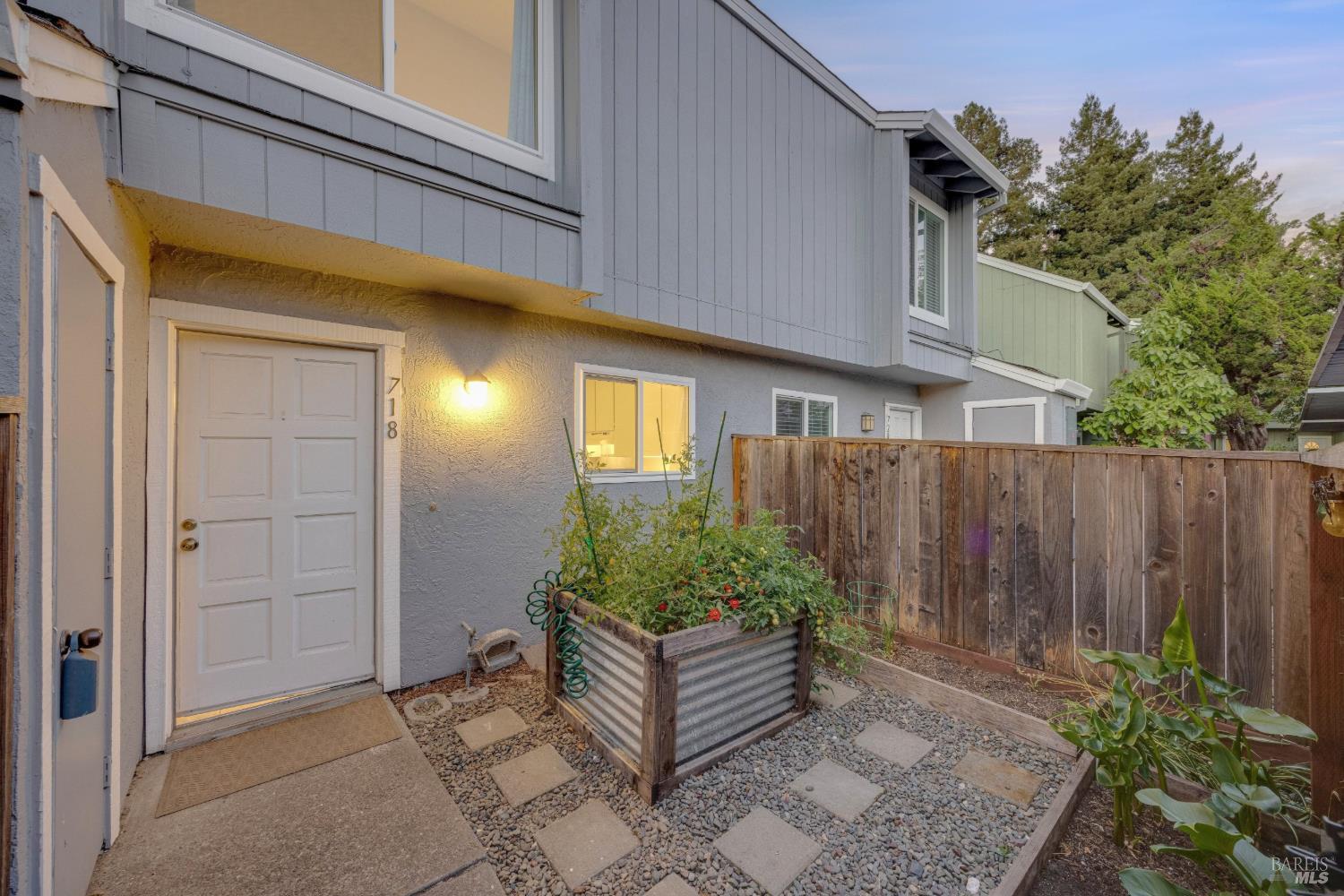 718 Racquet Club Circle Rohnert Park CA 94928