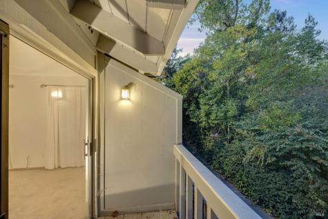 718 Racquet Club Circle Rohnert Park CA 94928