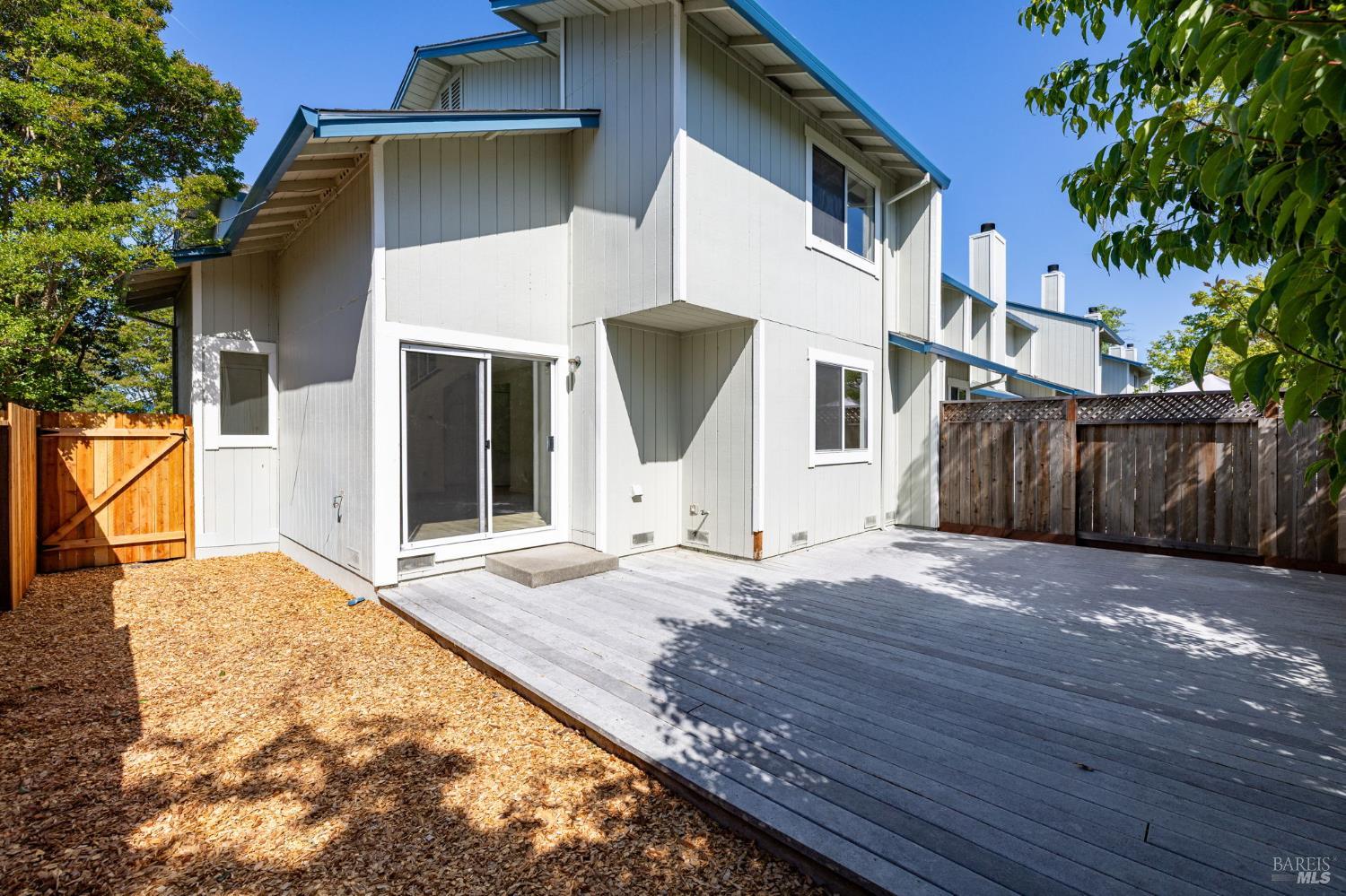 23 Meridian Circle Rohnert Park CA 94928
