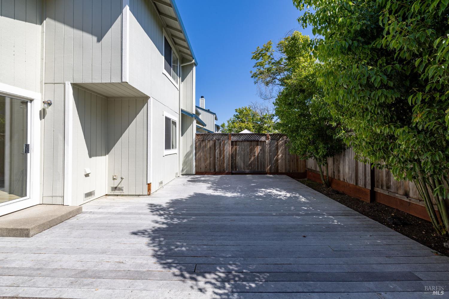 23 Meridian Circle Rohnert Park CA 94928