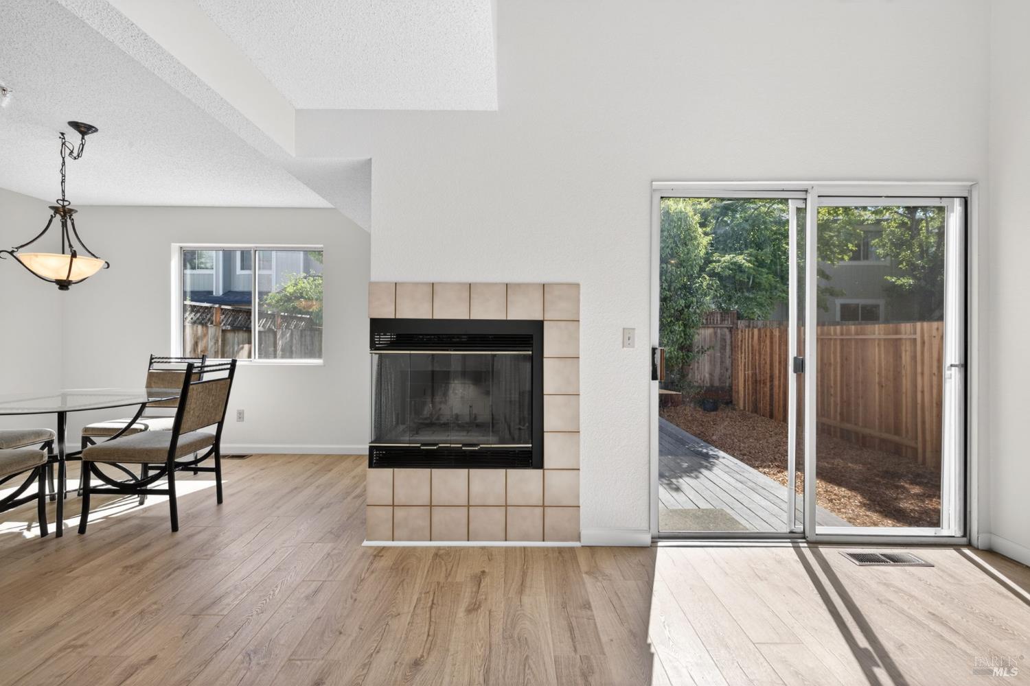 23 Meridian Circle Rohnert Park CA 94928