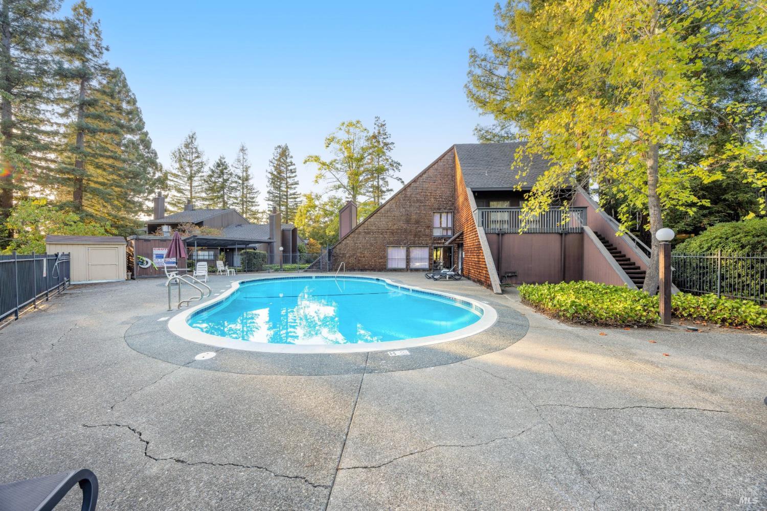220 Los Alamos Road Santa Rosa CA 95409