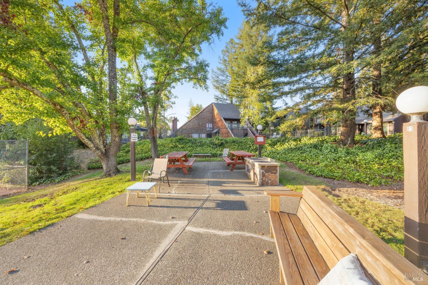 220 Los Alamos Road Santa Rosa CA 95409