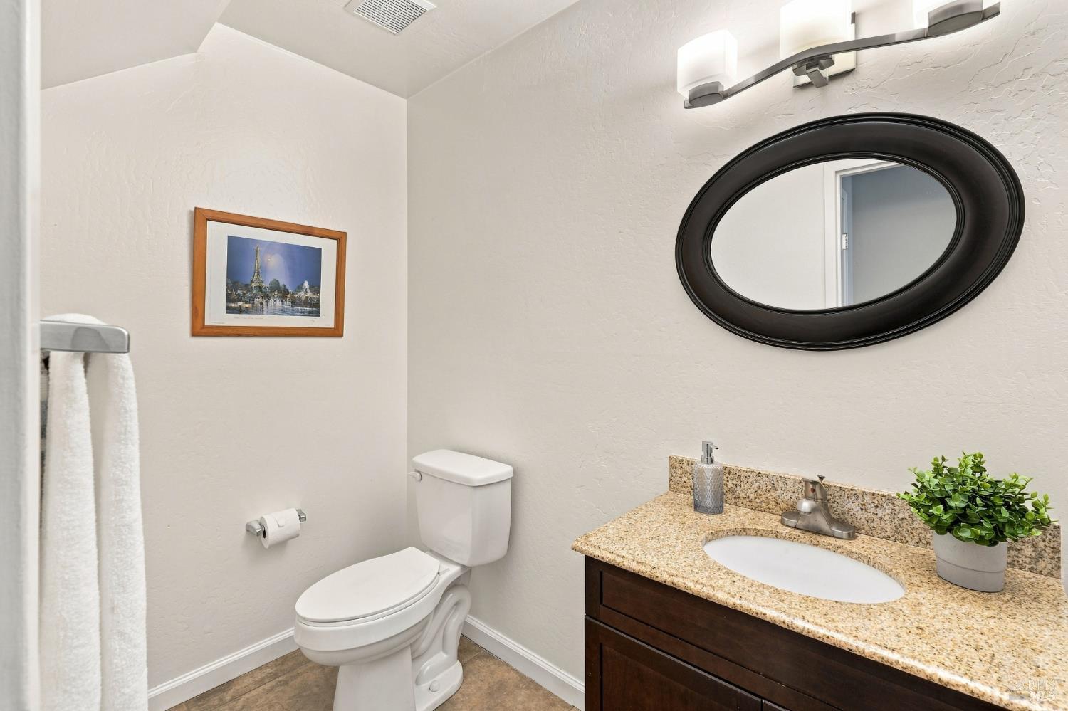 1552 Center Road Novato CA 94947