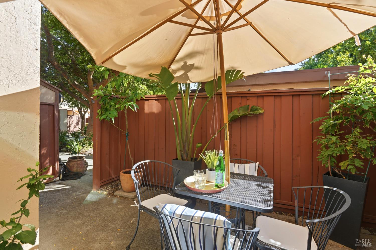 1552 Center Road Novato CA 94947
