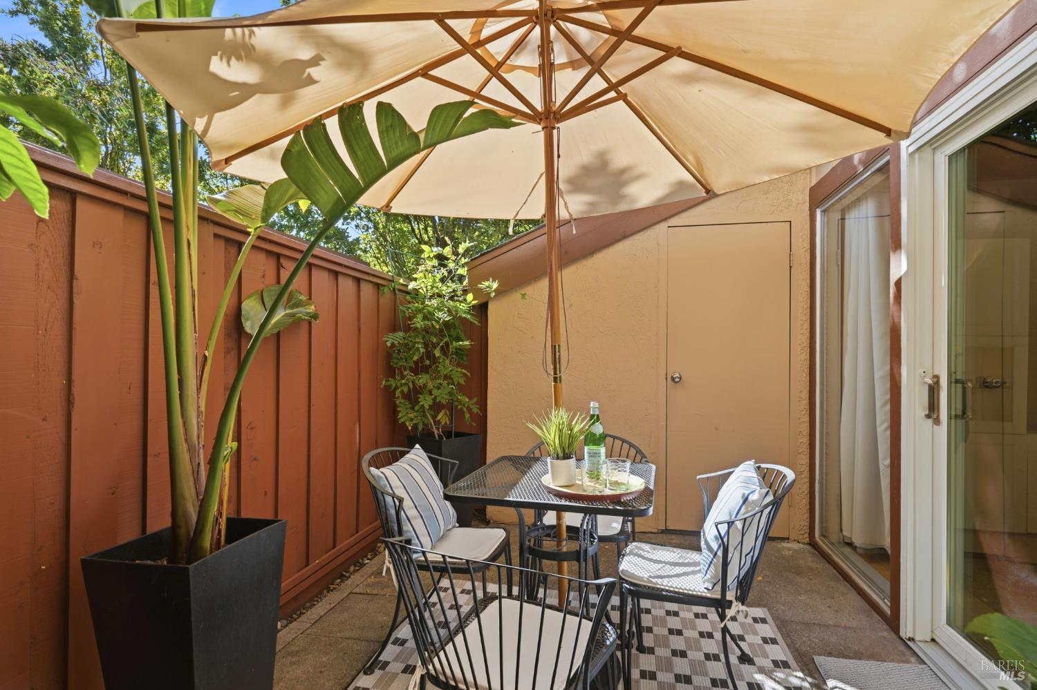 1552 Center Road Novato CA 94947