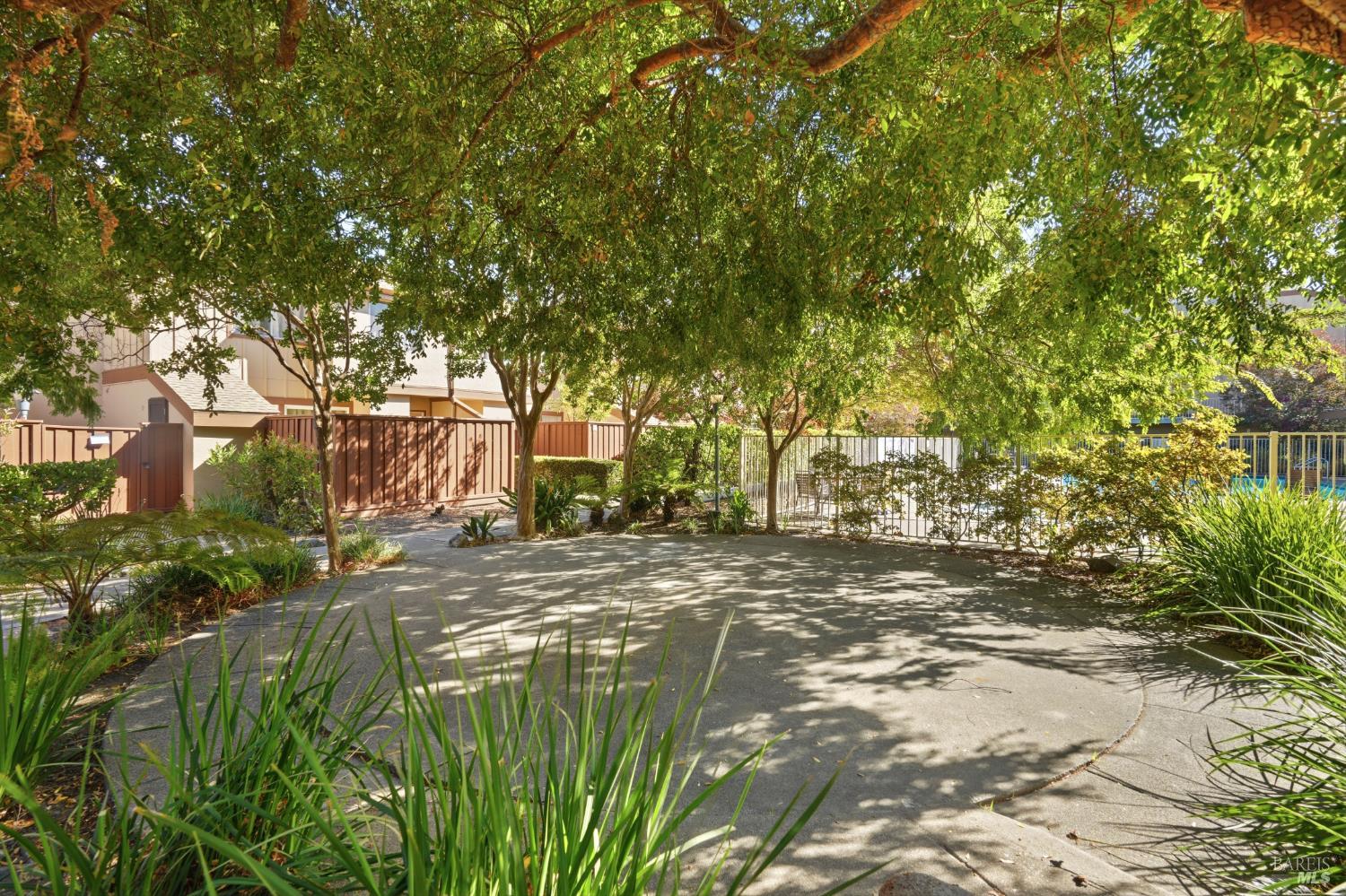 1552 Center Road Novato CA 94947