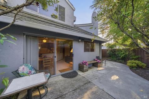 514 Racquet Club Circle Rohnert Park CA 94928