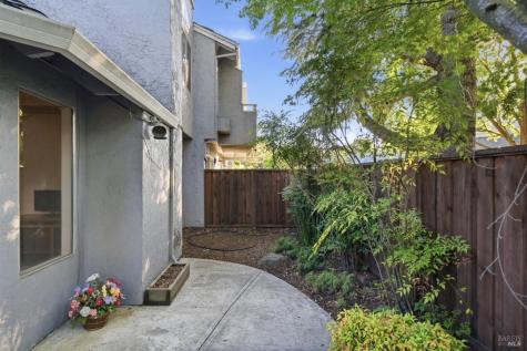 514 Racquet Club Circle Rohnert Park CA 94928