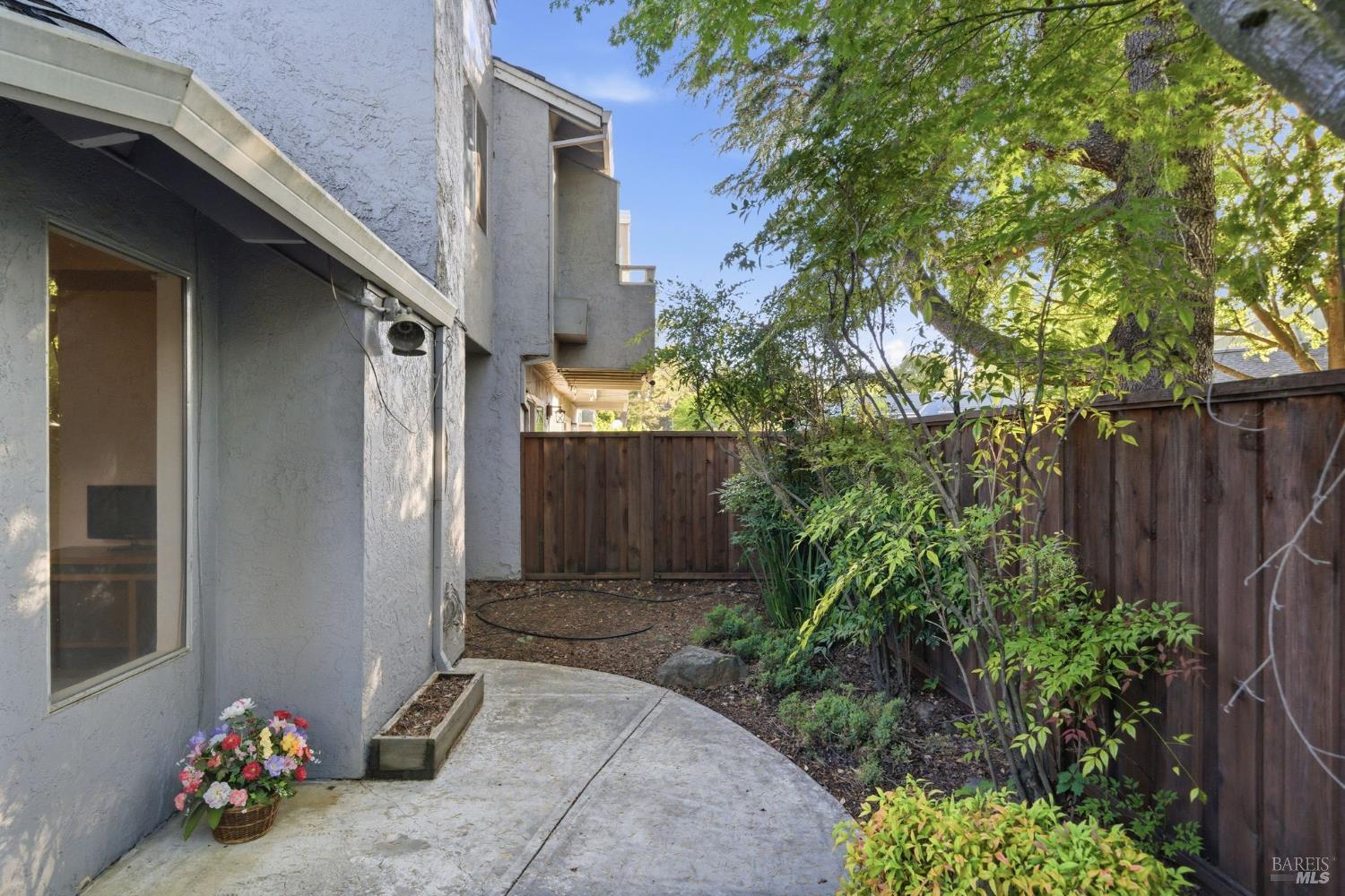 514 Racquet Club Circle Rohnert Park CA 94928