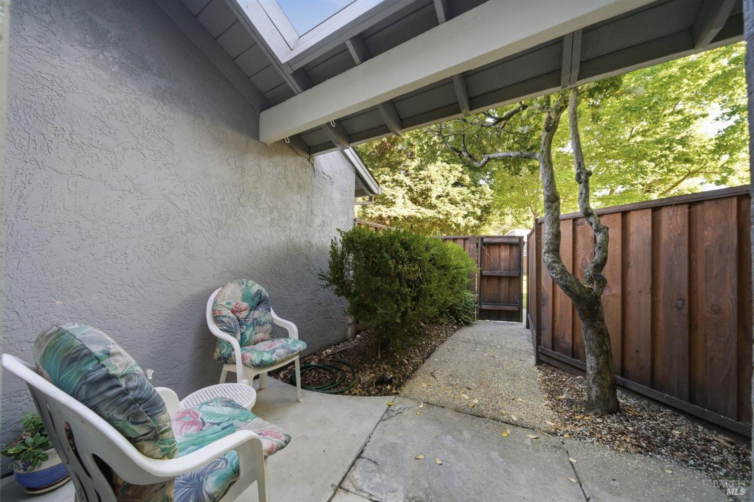 514 Racquet Club Circle Rohnert Park CA 94928