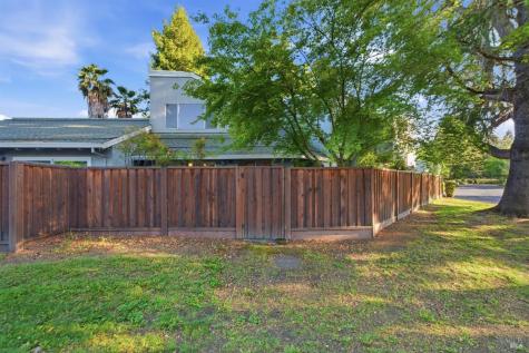 514 Racquet Club Circle Rohnert Park CA 94928