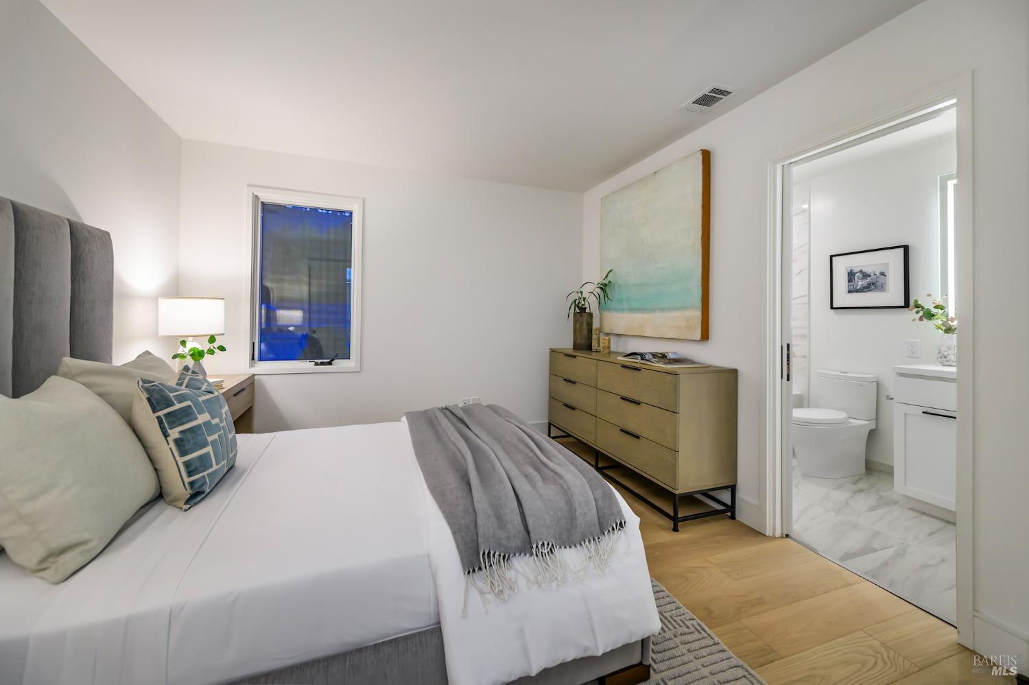 1112 Foster Road Napa CA 94558
