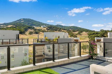646 Verandah Court Novato CA 94945