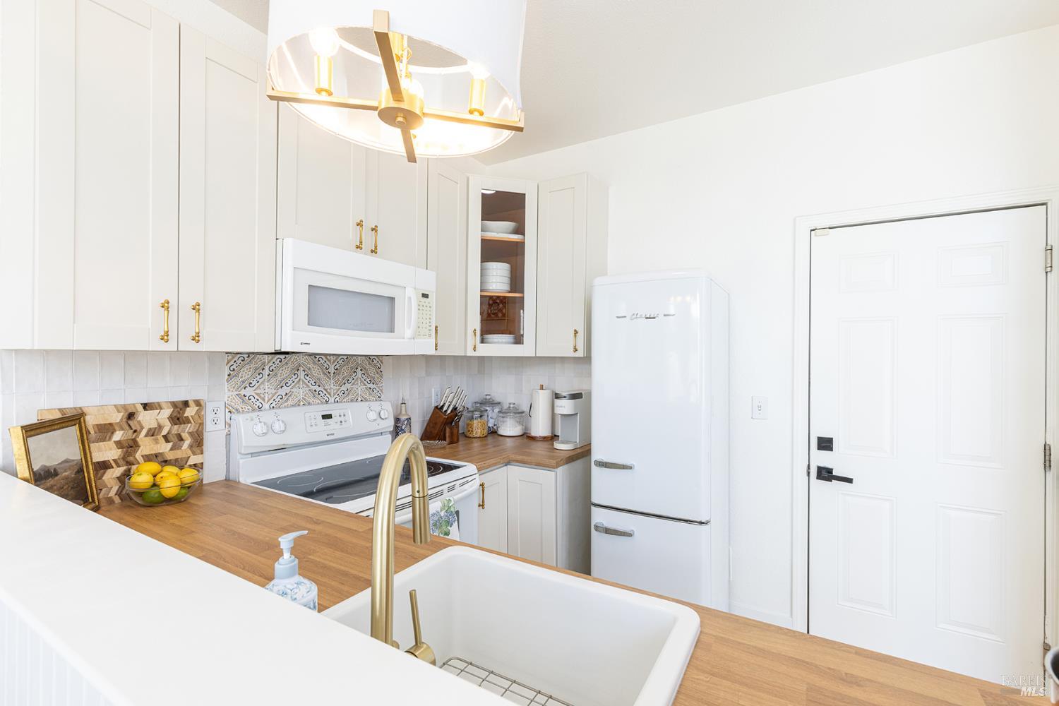 1520 Pinebrook Place Santa Rosa CA 95403