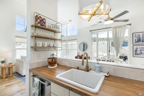 1520 Pinebrook Place Santa Rosa CA 95403