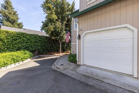 1520 Pinebrook Place Santa Rosa CA 95403