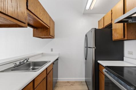 230 Courtyards E Windsor CA 95492