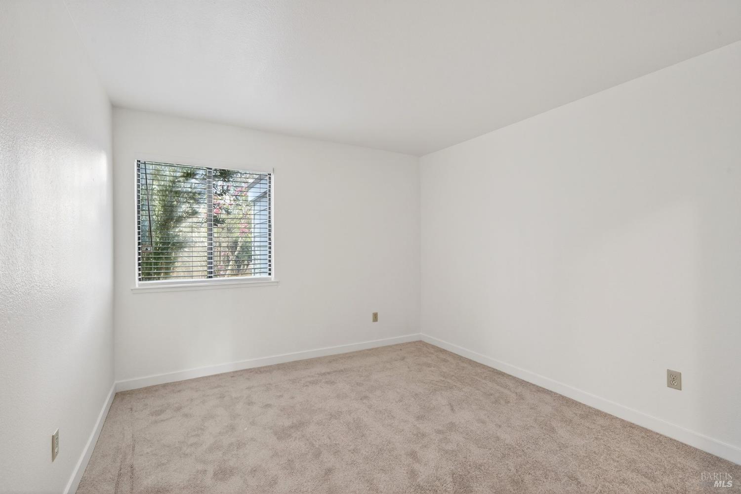 230 Courtyards E Windsor CA 95492