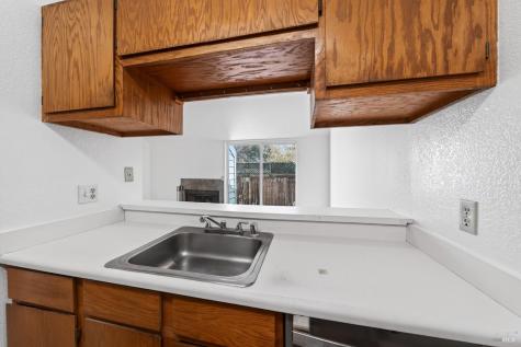 230 Courtyards E Windsor CA 95492