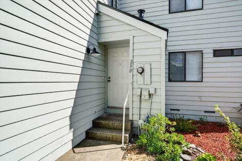 230 Courtyards E Windsor CA 95492
