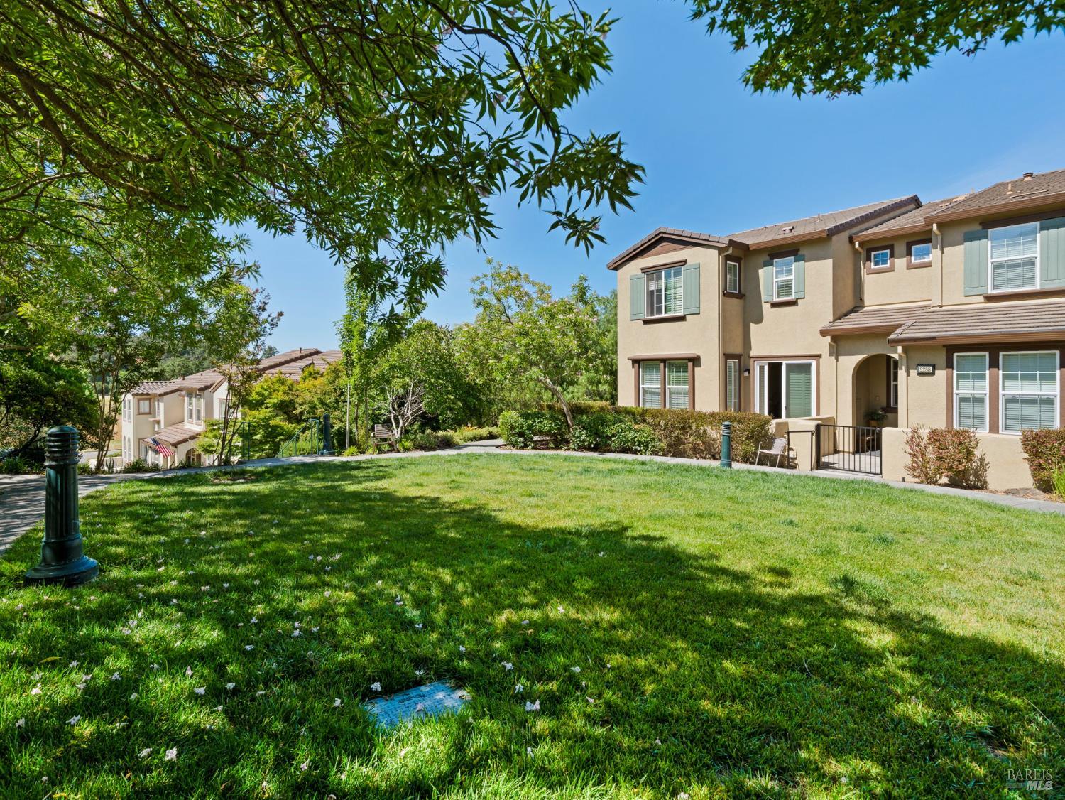 2342 Bell Flower Lane Santa Rosa CA 95404