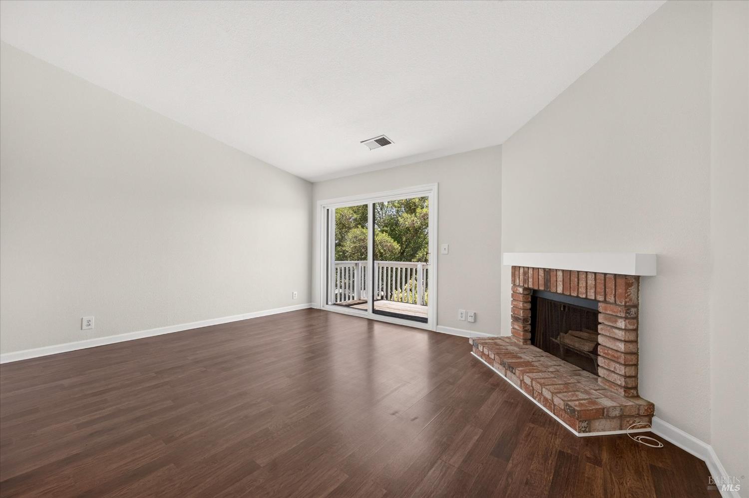 2002 Clearview Circle Benicia CA 94510