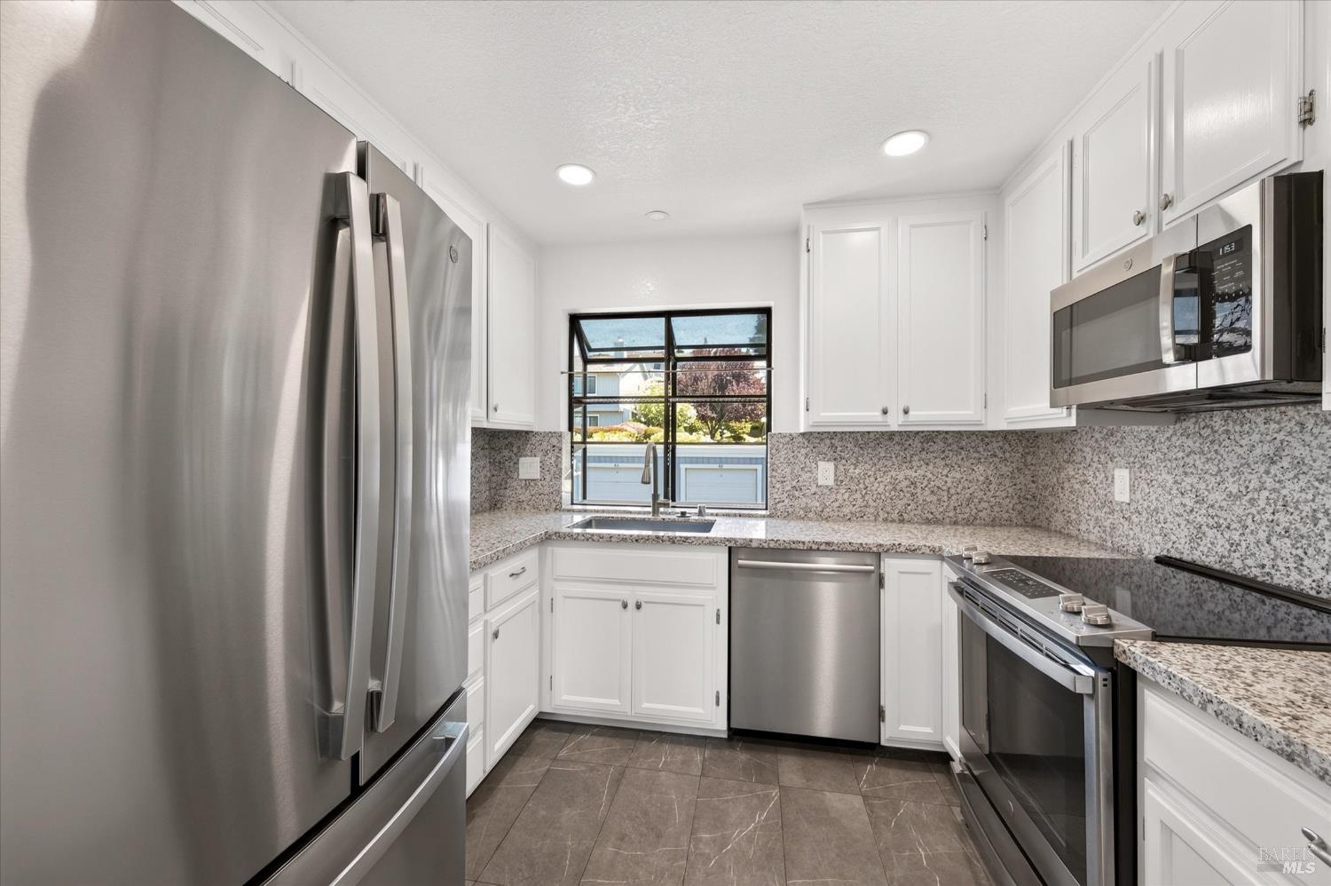 2002 Clearview Circle Benicia CA 94510