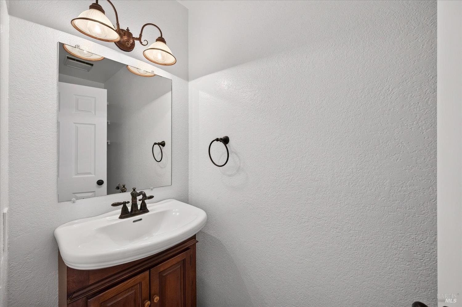 2002 Clearview Circle Benicia CA 94510