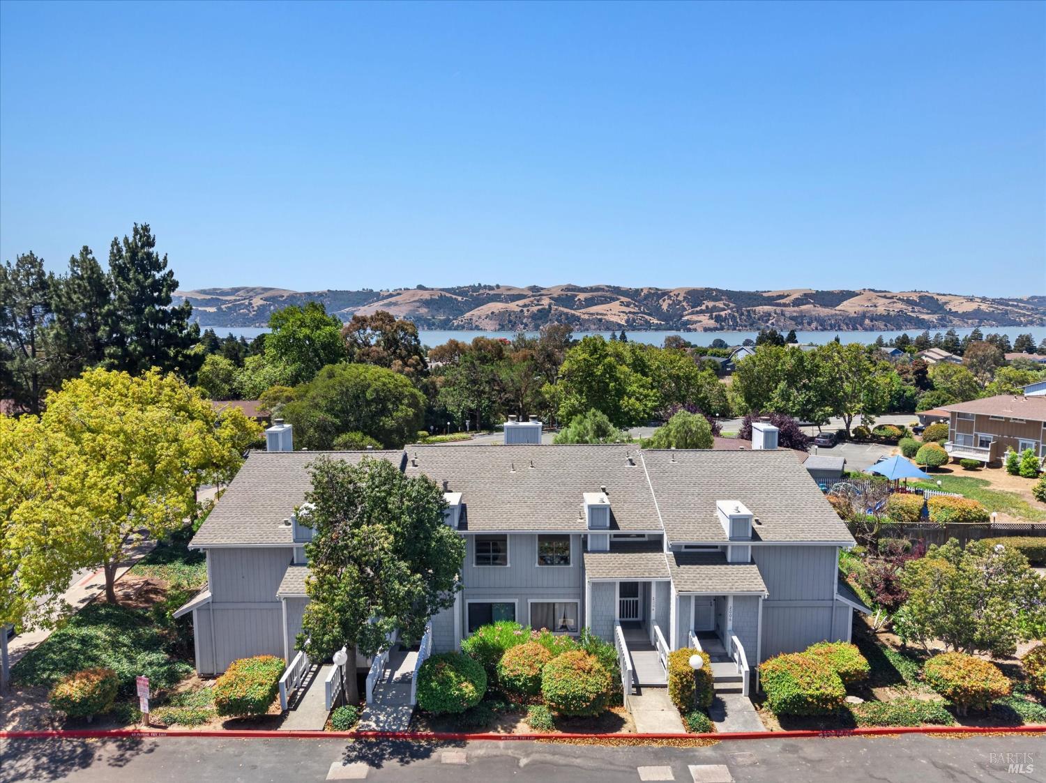 2002 Clearview Circle Benicia CA 94510
