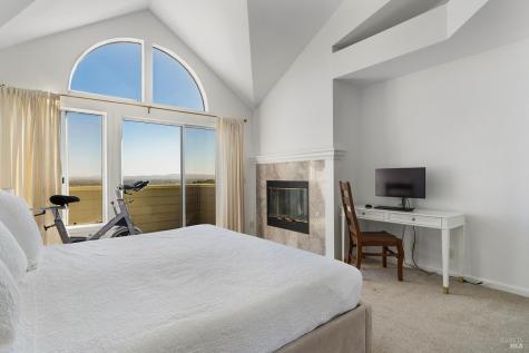 2015 Stonefield Lane Santa Rosa CA 95403