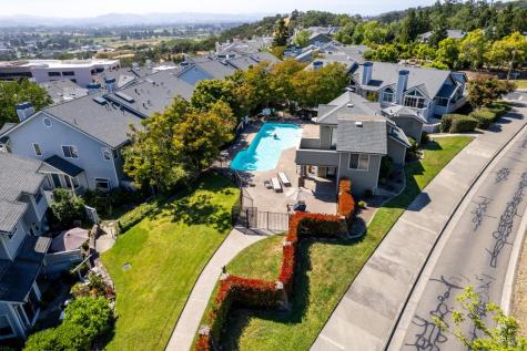 2015 Stonefield Lane Santa Rosa CA 95403