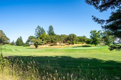 2015 Stonefield Lane Santa Rosa CA 95403