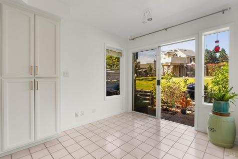 2015 Stonefield Lane Santa Rosa CA 95403