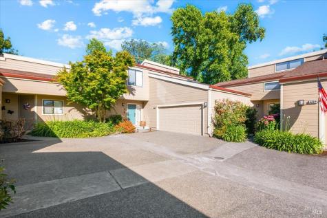 4736 Shade Tree Lane Santa Rosa CA 95405