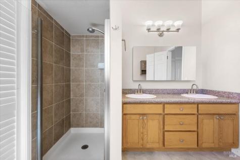 4736 Shade Tree Lane Santa Rosa CA 95405