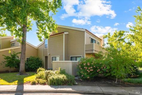 4736 Shade Tree Lane Santa Rosa CA 95405
