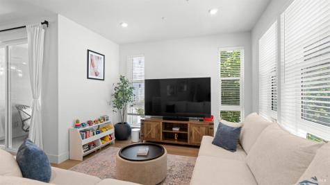446 Verandah Avenue Novato CA 94945