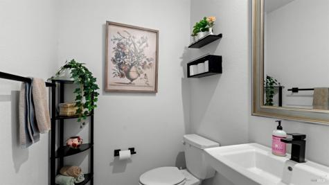 446 Verandah Avenue Novato CA 94945