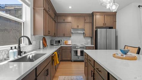 446 Verandah Avenue Novato CA 94945