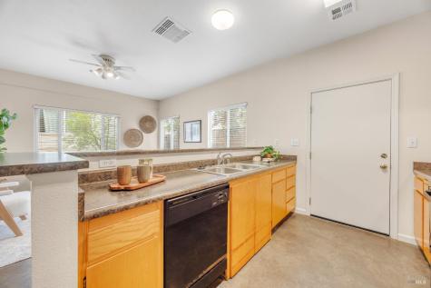455 Sequoia Lane Sebastopol CA 95472